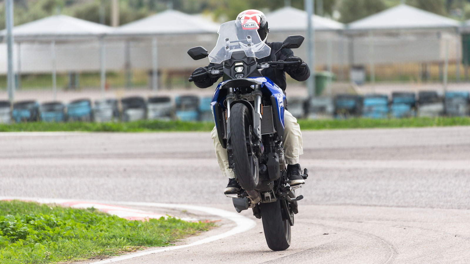 Suzuki V-Strom 800 - Test