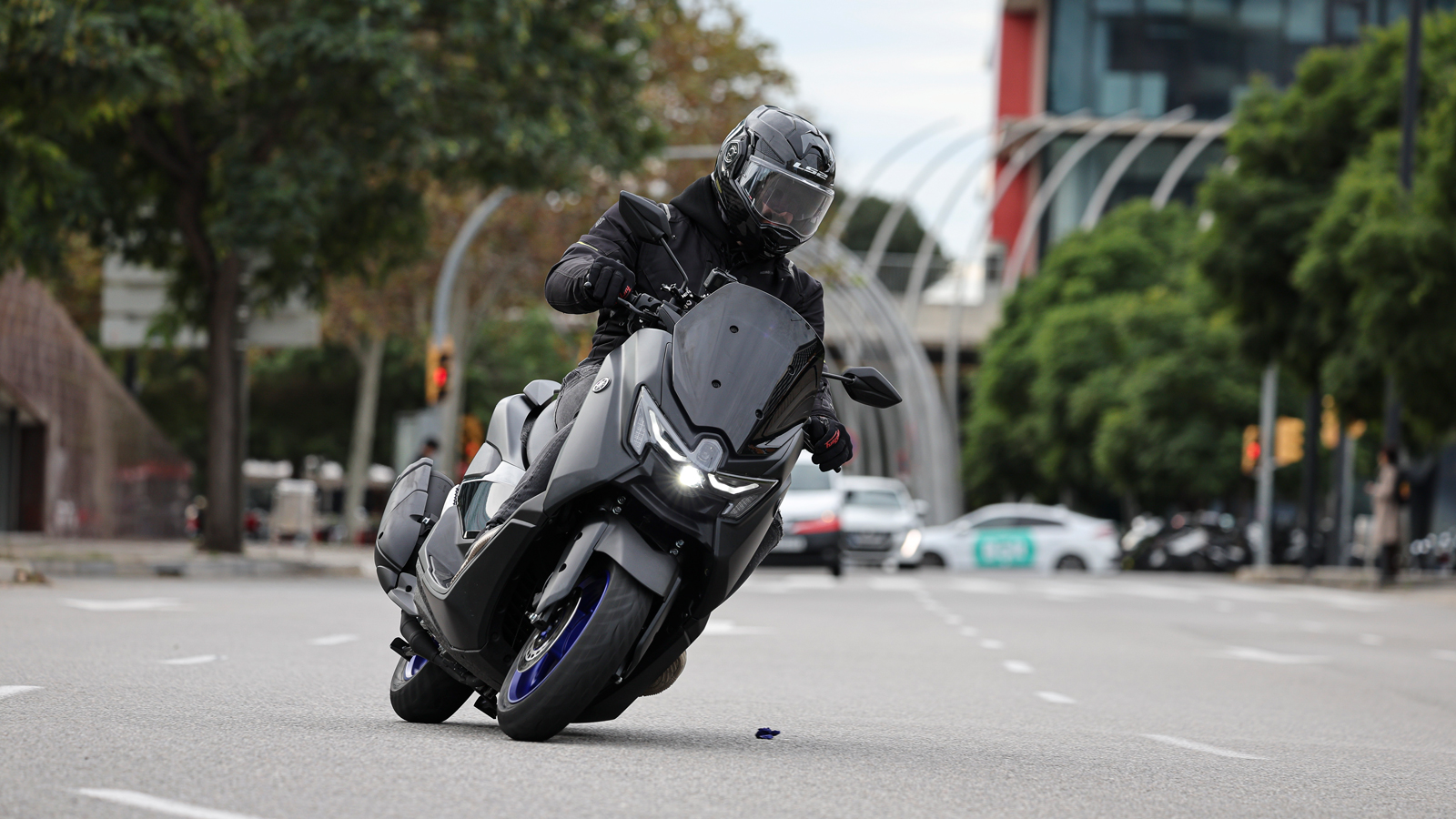 Αποστολή Βαρκελώνη: Yamaha NMAX 125 2025