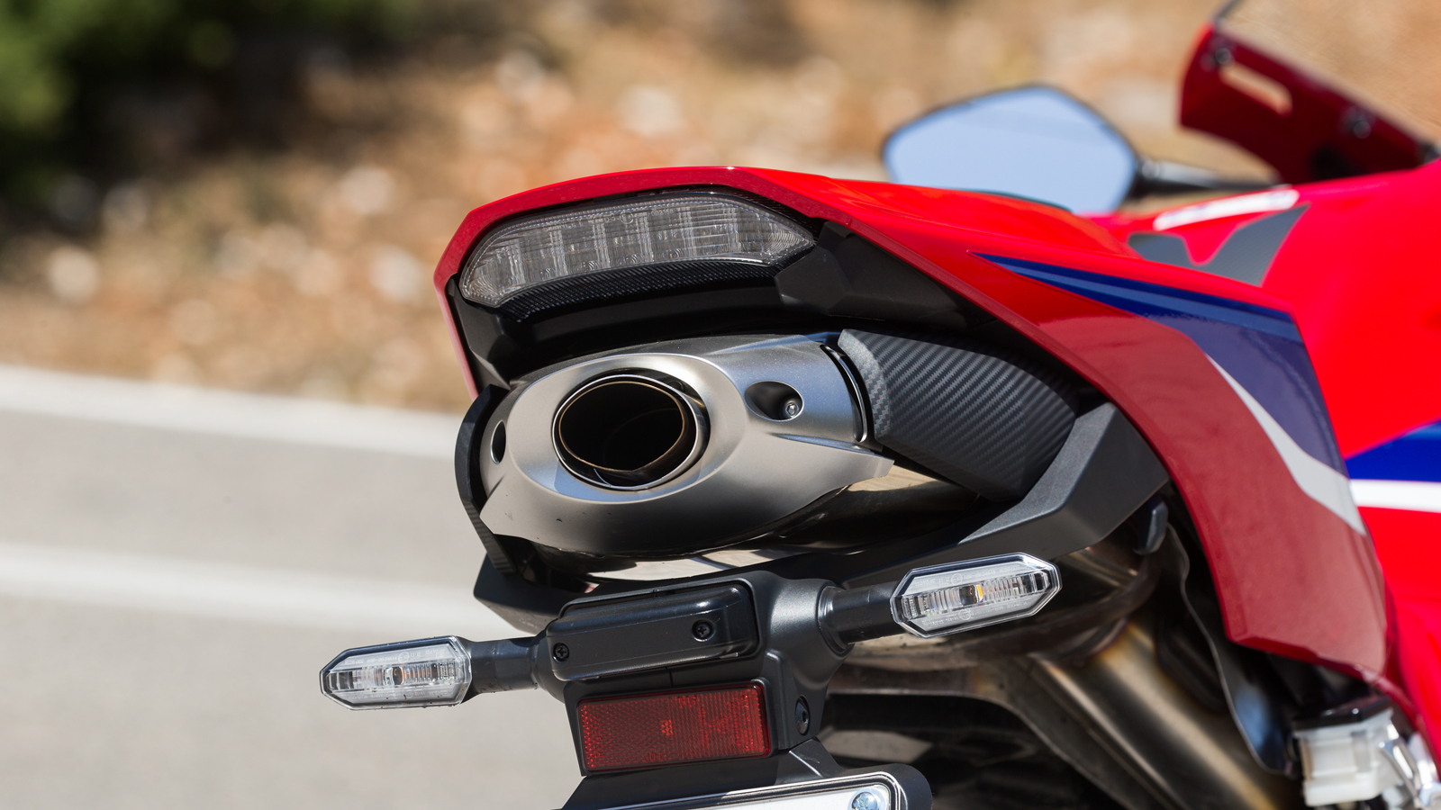 Η μέση κατανάλωση που μετρήθηκε είναι 5,7 λίτρα/100χλμ.