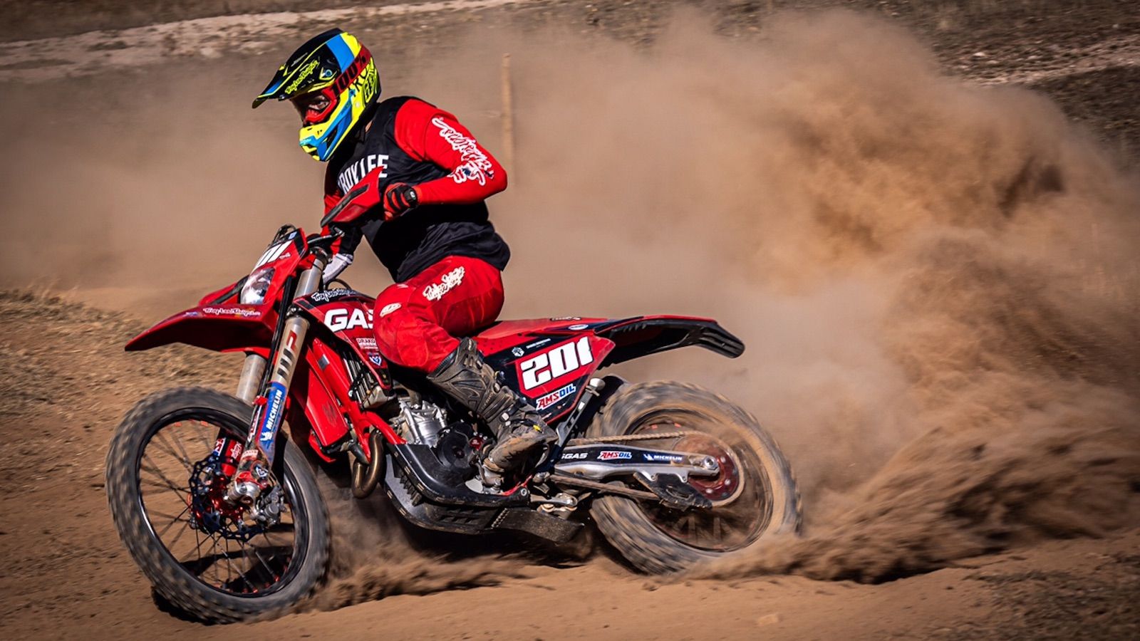 GET ON THE GAS και READY TO RACE επιτυχίες για τη MIMIKOS MOTORCORE