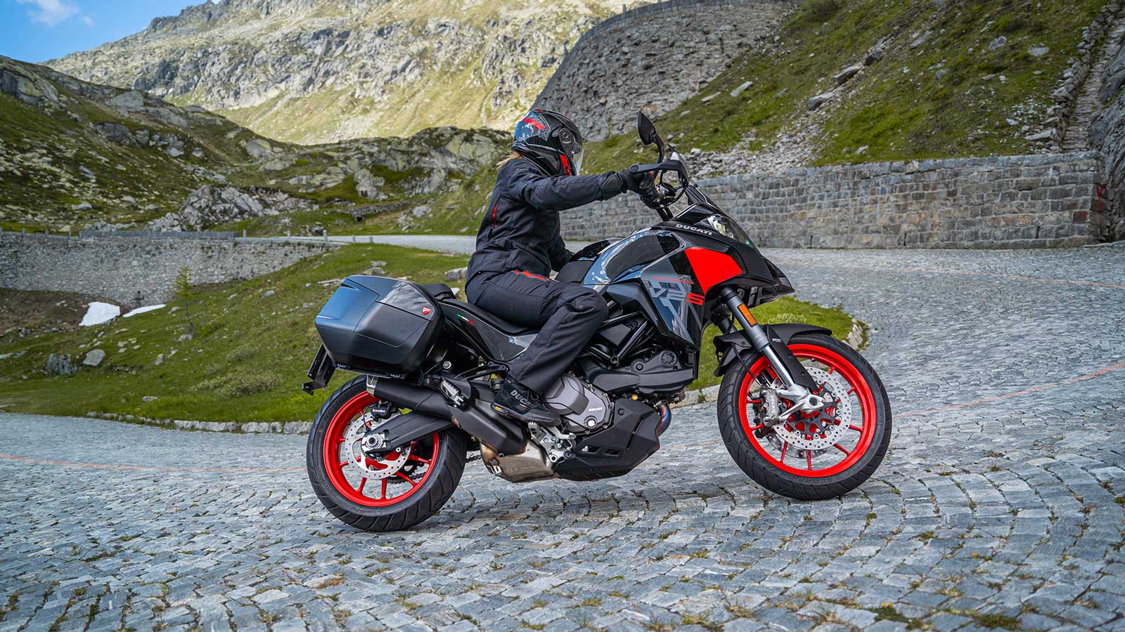Ducati Multistrada V2/V2 S: Πλούσιος εξοπλισμός και 4 χρόνια εγγύηση