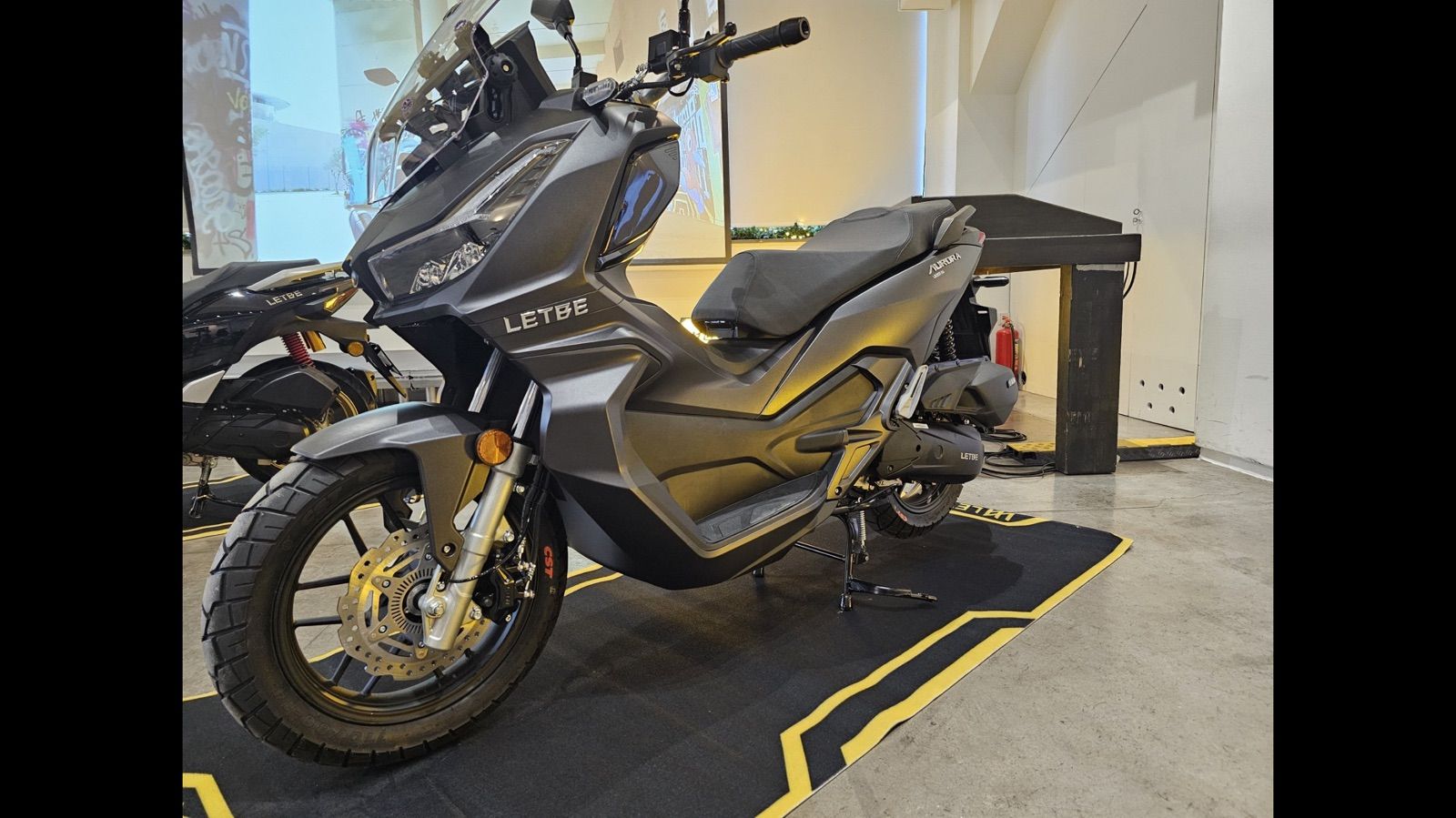 H LETBE και τα μοντέλα της, τώρα και στην Ελλάδα από τη MUVUS