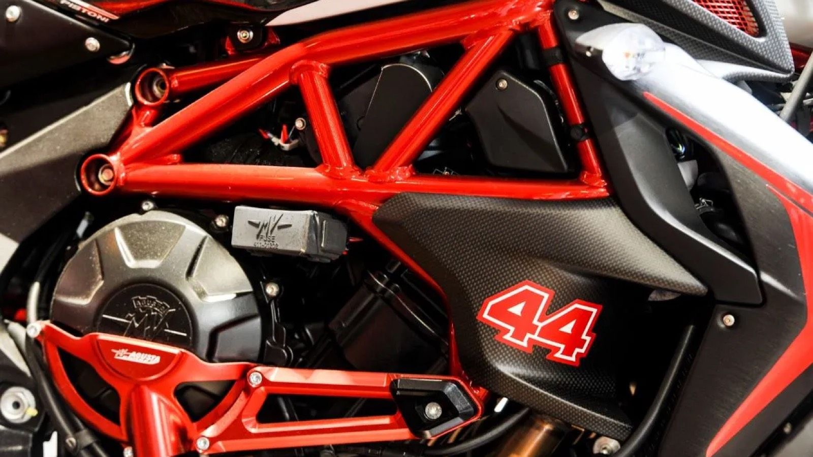 MV Αgusta Dragster 800 RR LH44: Ελαφρύτερη συλλεκτική έκδοση με κλιπόν