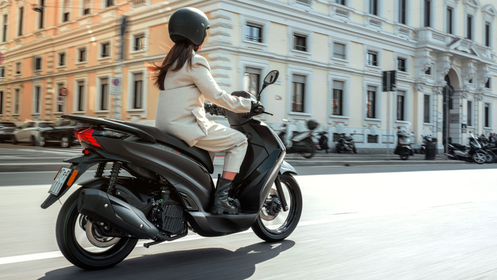 Morbidelli SC 125LX: Πολυτελές scooter σε μεγάλους τροχούς, στα 2.690 ευρώ