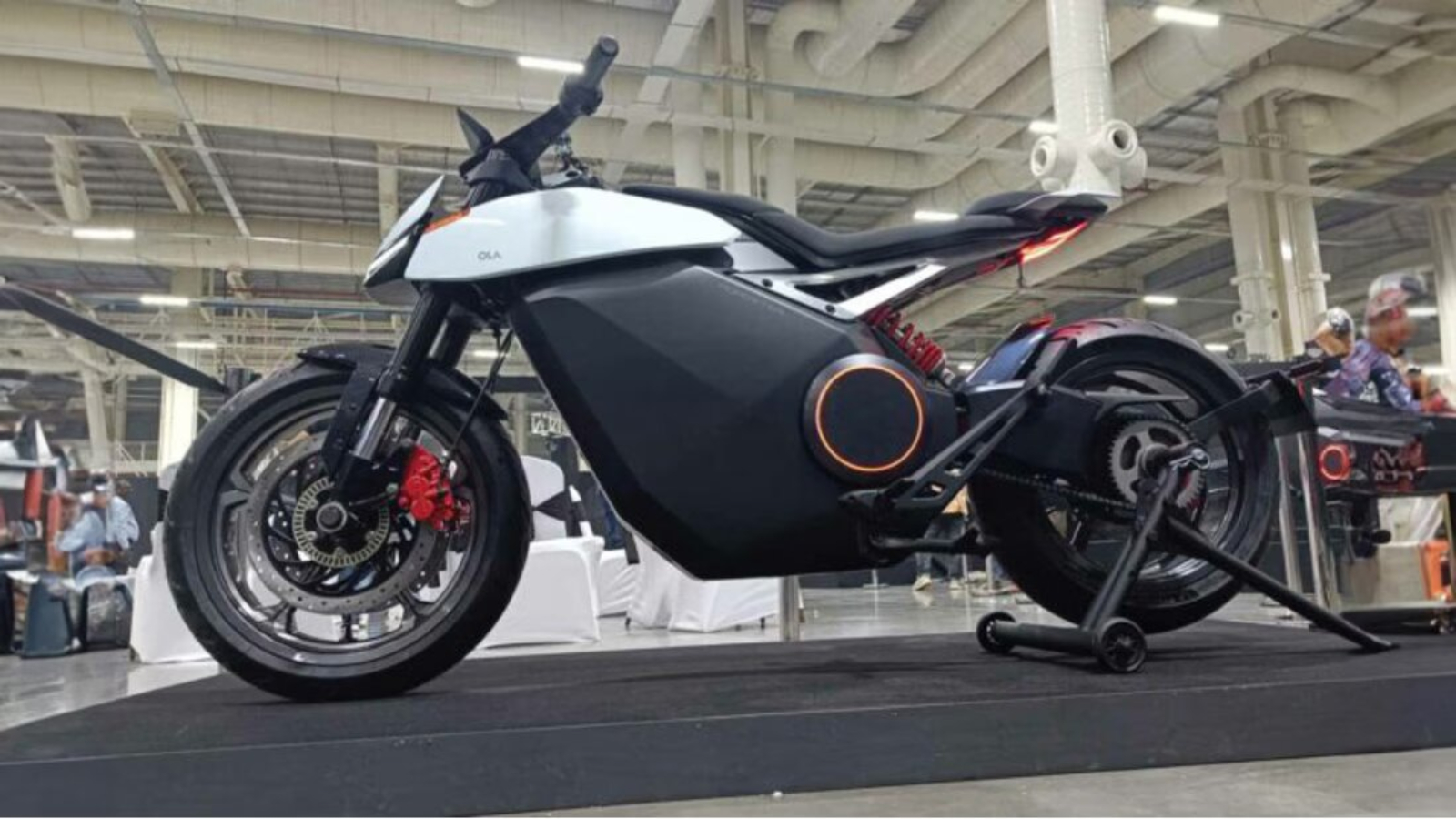 Ηλεκτρική μοτοσυκλέτα με τελική 194χλμ/ω και 570 χιλιόμετρα αυτονομία;