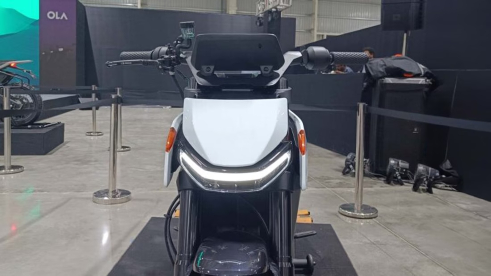 Ηλεκτρική μοτοσυκλέτα με τελική 194χλμ/ω και 570 χιλιόμετρα αυτονομία;