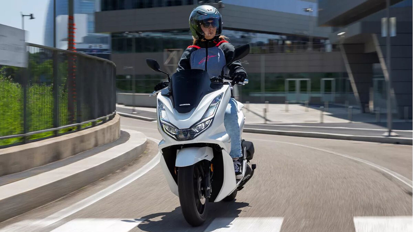 Τα 125cc scooter της αγοράς με Traction Control