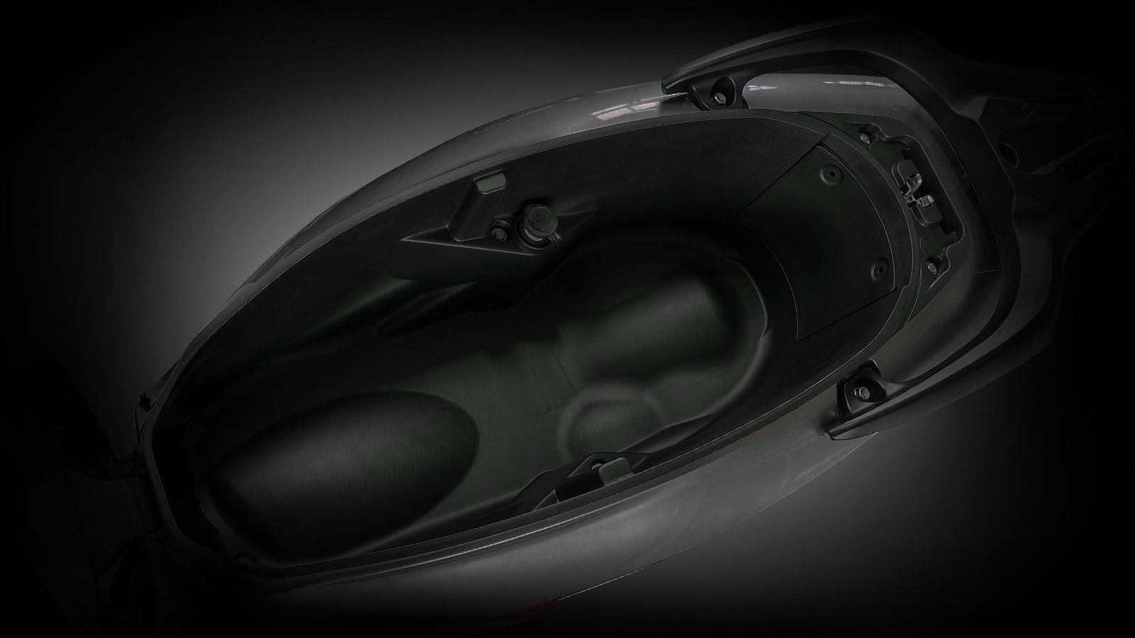 QJMotor SQ16 125 ABS/TCS TOP-BOX: Απλετοι χώροι και χαμηλή κατανάλωση