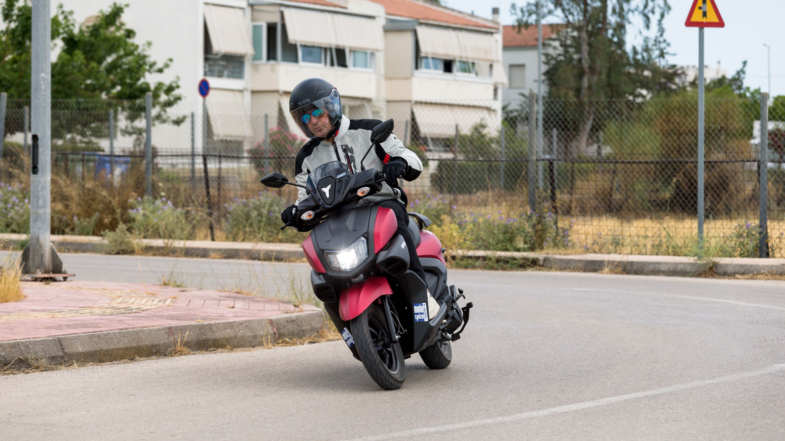 Yamaha Ray ZR - Υποψήφιο για Best Scooter by LS2