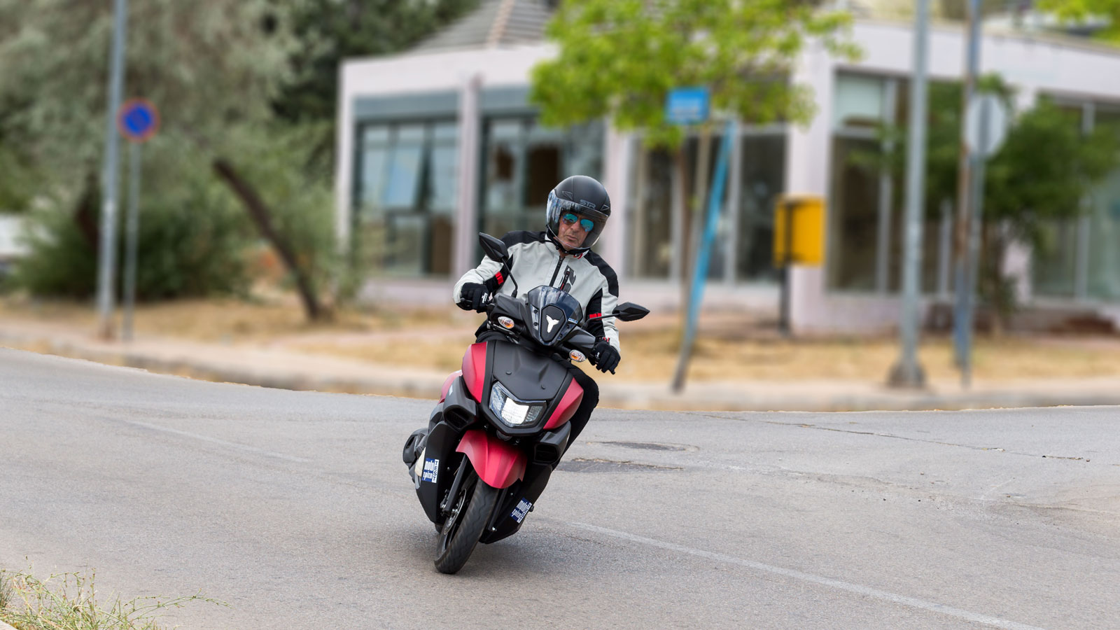 Yamaha Ray ZR - Υποψήφιο για Best Scooter by LS2