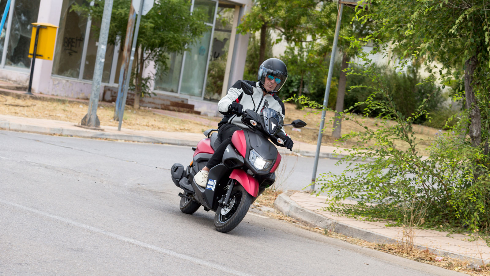 Yamaha Ray ZR - Υποψήφιο για Best Scooter by LS2