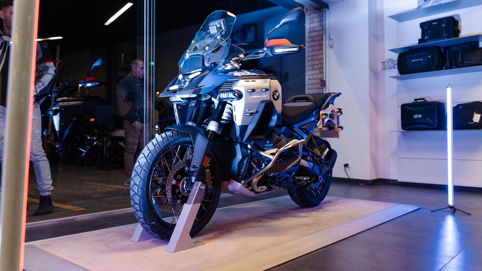 Αποκάλυψη της Νέας BMW R 1300 GS Adventure από τη Σπανός ΑΕ 