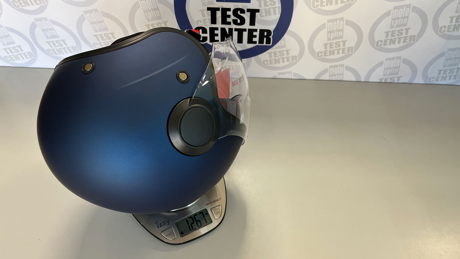 Test κράνος STR Pilot: Ρετρό σχεδιασμός και ECE 22-06 προδιαγραφών