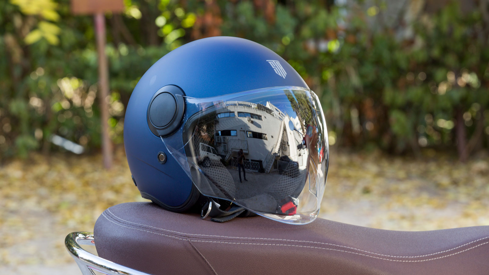 Test κράνος STR Pilot: Ρετρό σχεδιασμός και ECE 22-06 προδιαγραφών