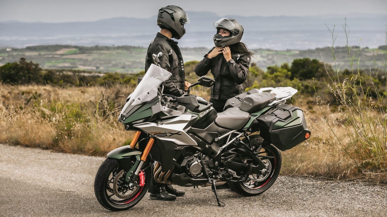 Suzuki GSX-S 1000GX: Με αυτόματες αναρτήσεις, καλύπτει αποστάσεις μέχρι να πεις «Skyhook»