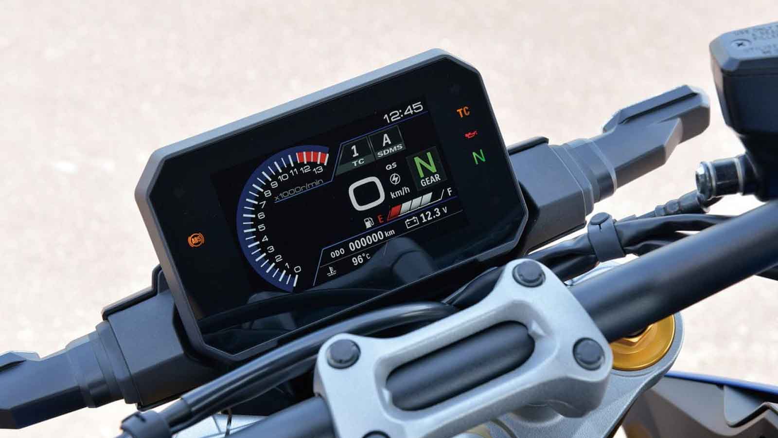 Με οθόνη TFT η νέα έκδοση της GSX-S1000