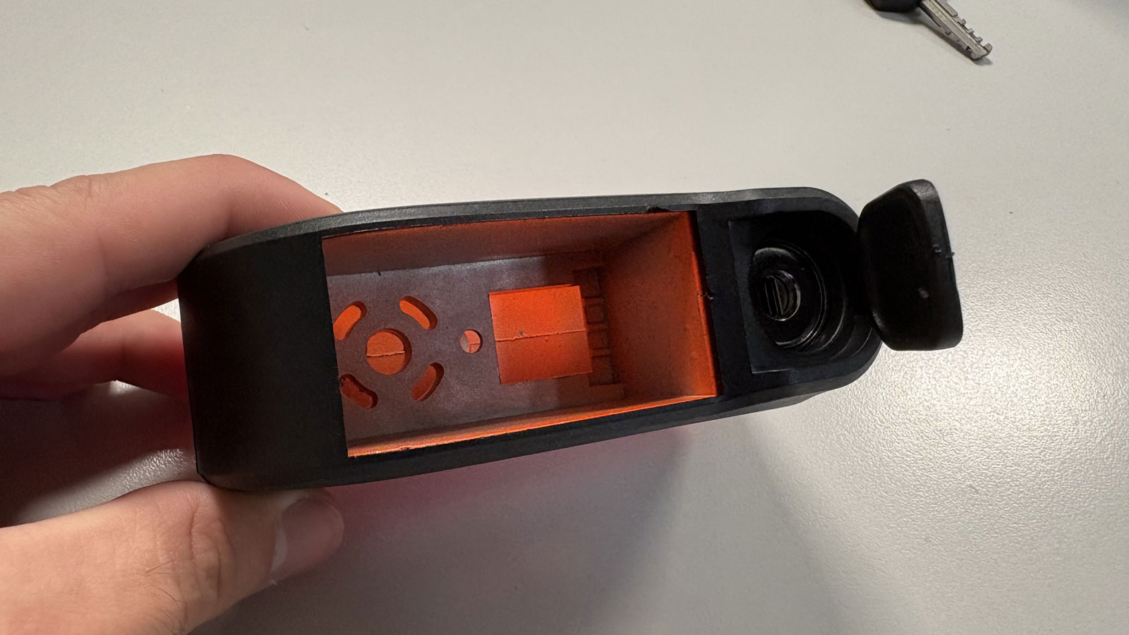 Παρουσίαση: Κλειδαριά SXP MDA01 με συναγερμό και πύρο 10 χιλιοστών