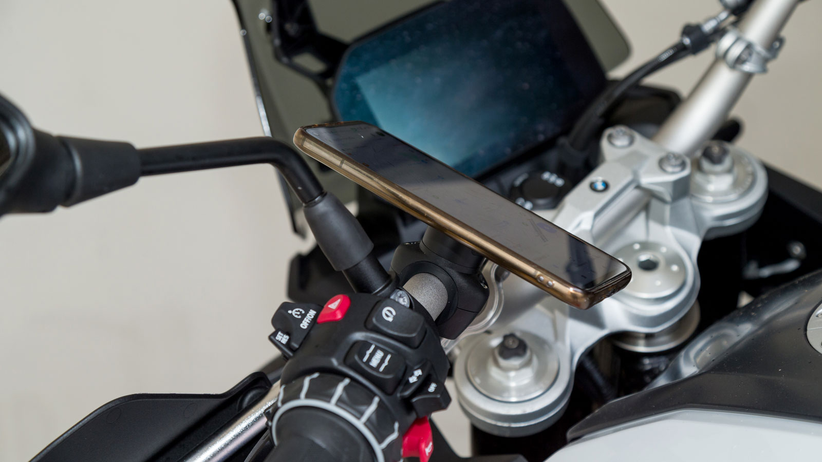 Test μαγνητικές βάσεις Shapeheart: Ευέλικτο σύστημα, απόλυτο κράτημα (+Βίντεο)