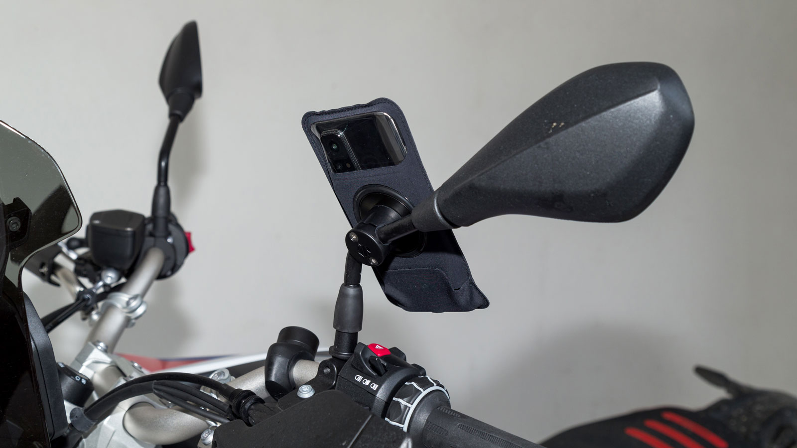 Test μαγνητικές βάσεις Shapeheart: Ευέλικτο σύστημα, απόλυτο κράτημα (+Βίντεο)