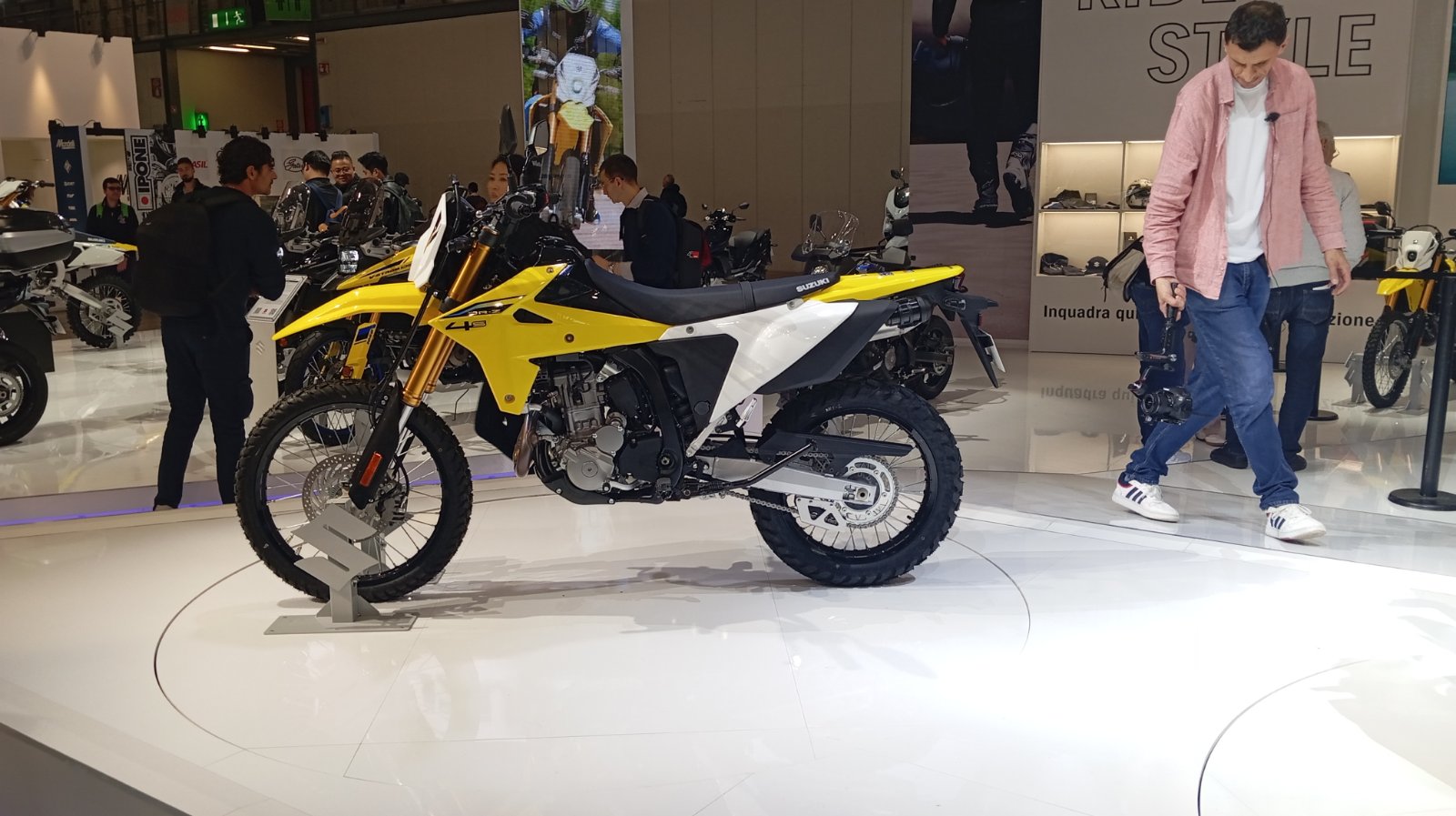 Suzuki DR-Z S & SM: Supermoto και Enduro στα 150 κιλά με 38 άλογα και Euro5+