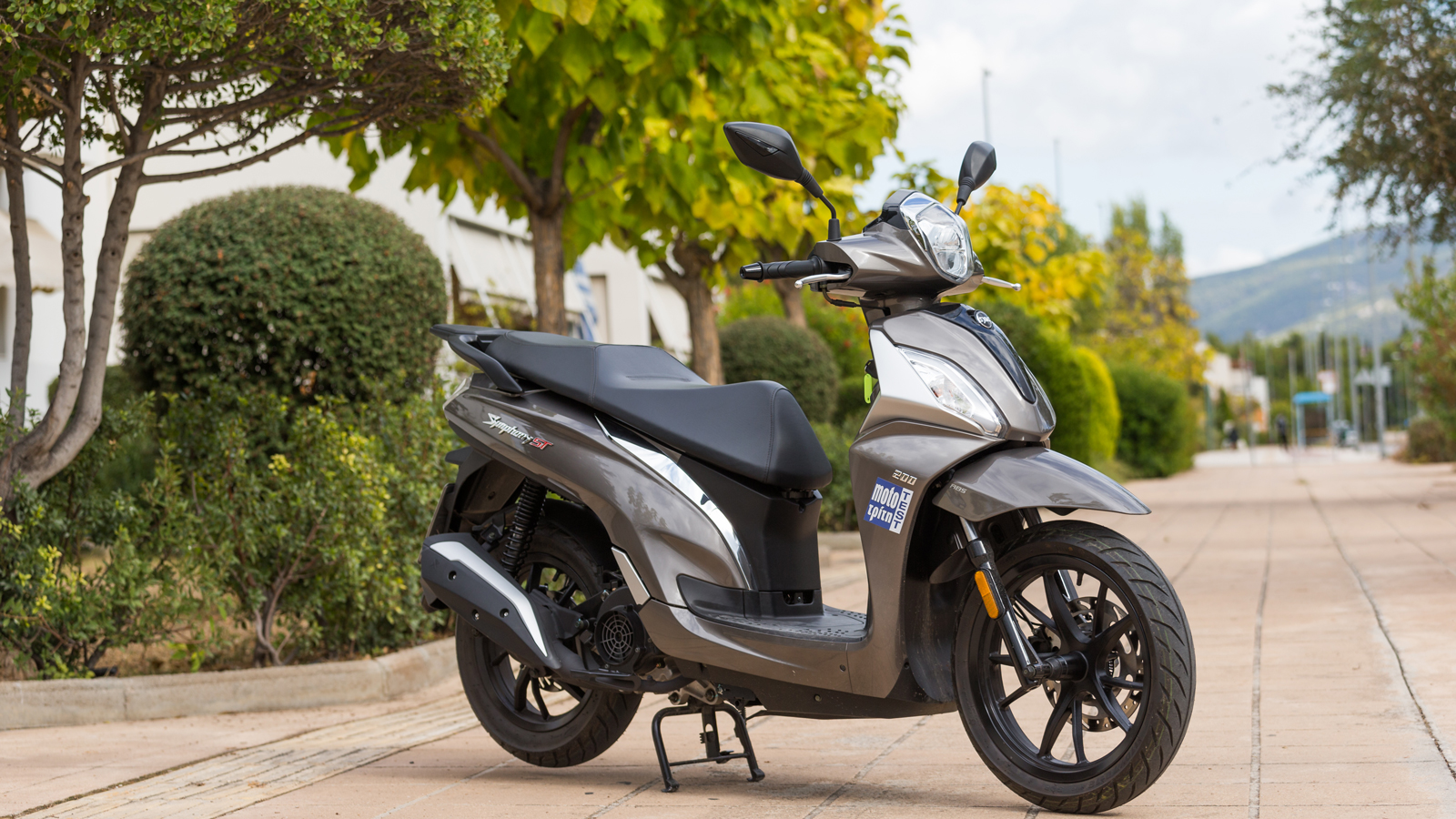 Sym Symphony ST: Πουλάει σαν ζεστό ψωμί, αλλά γιατί;