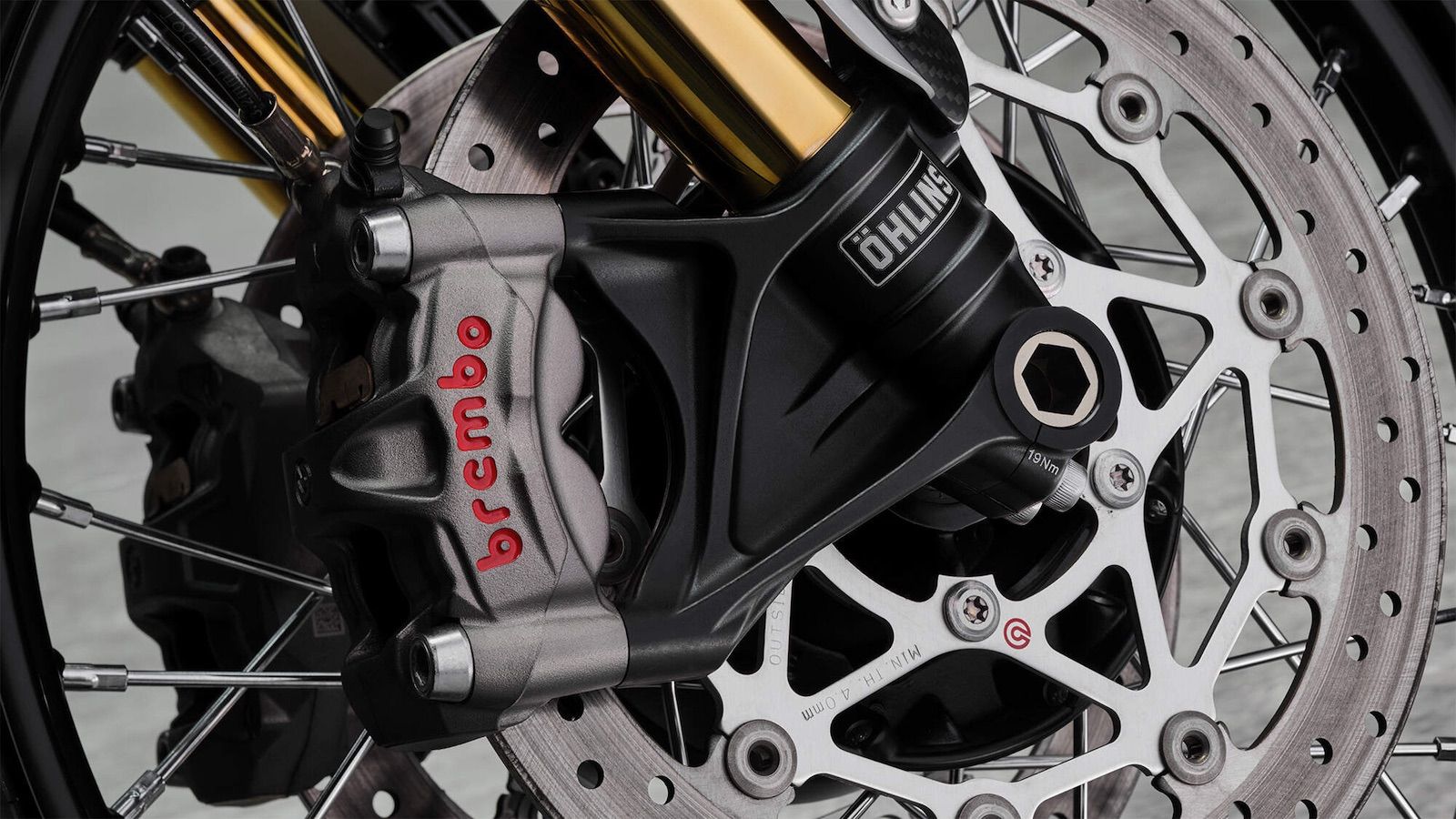 Triumph Bonneville Bobber TFC 2025: Eκλεπτυσμένο (και περιορισμένο) αριστούργημα