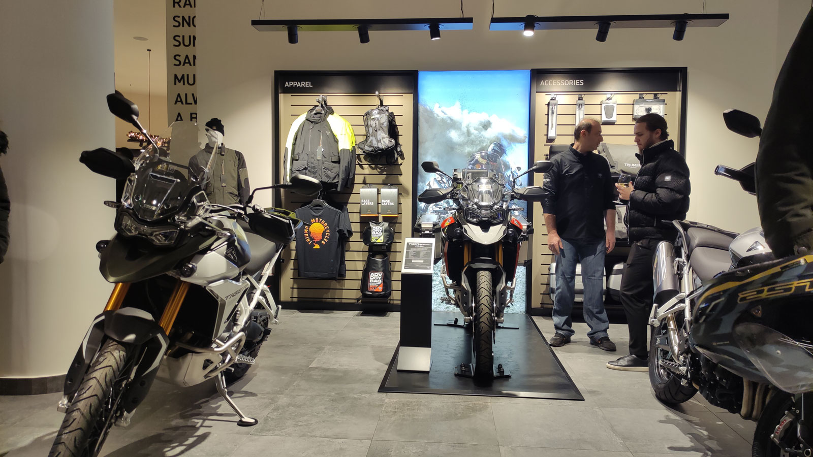 Εγκαίνια για την Triumph στην Αγ. Παρασκευή με παρουσίαση της Tiger Sport 800