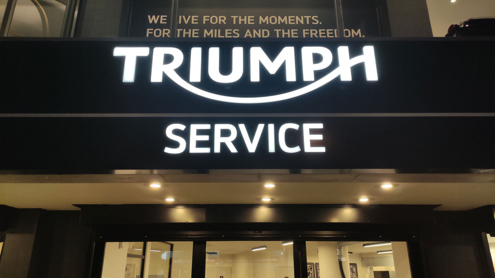 Εγκαίνια για την Triumph στην Αγ. Παρασκευή με παρουσίαση της Tiger Sport 800