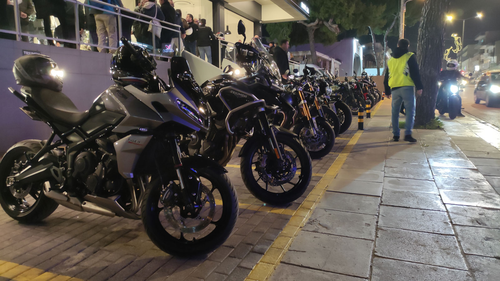 Εγκαίνια για την Triumph στην Αγ. Παρασκευή με παρουσίαση της Tiger Sport 800