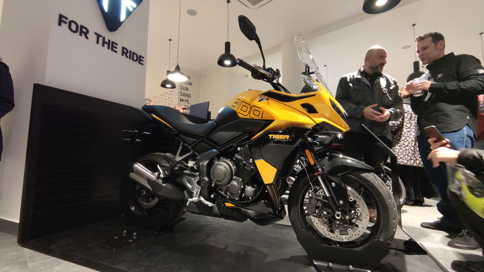 Εγκαίνια για την Triumph στην Αγ. Παρασκευή με παρουσίαση της Tiger Sport 800