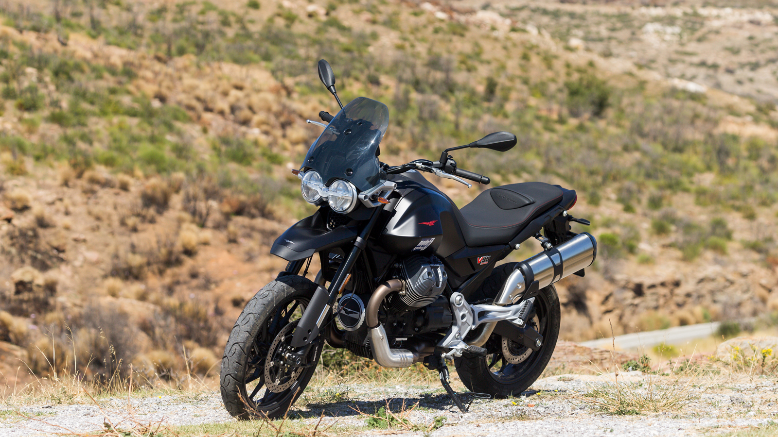 Moto Guzzi V85 Strada