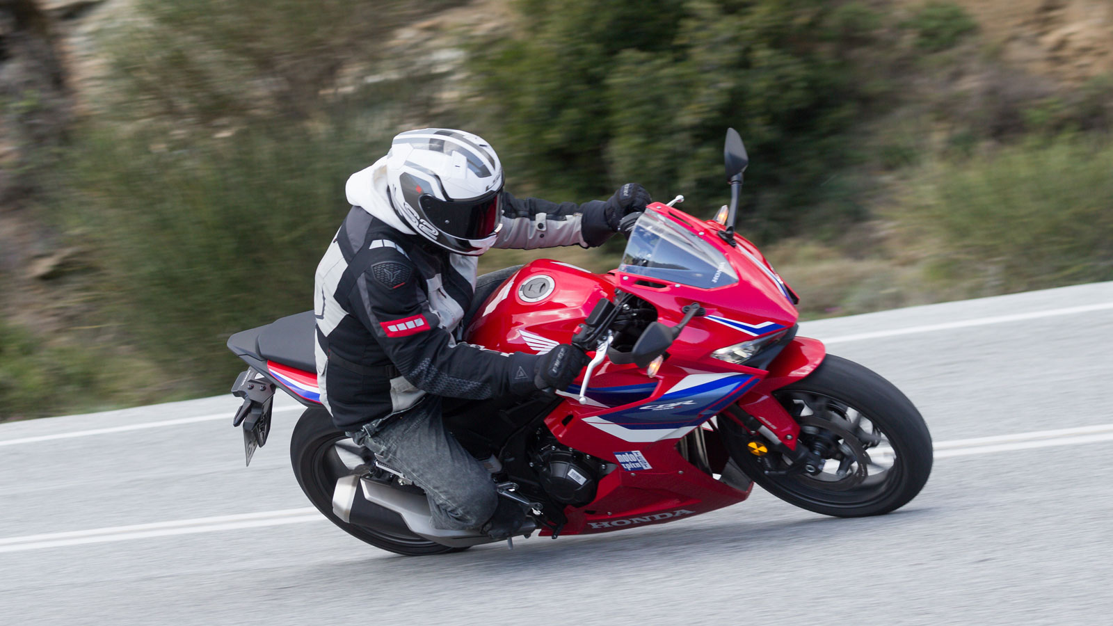  Δοκιμή Honda CBR 500R - Με «κουστούμι» Supersport βλέψεων
