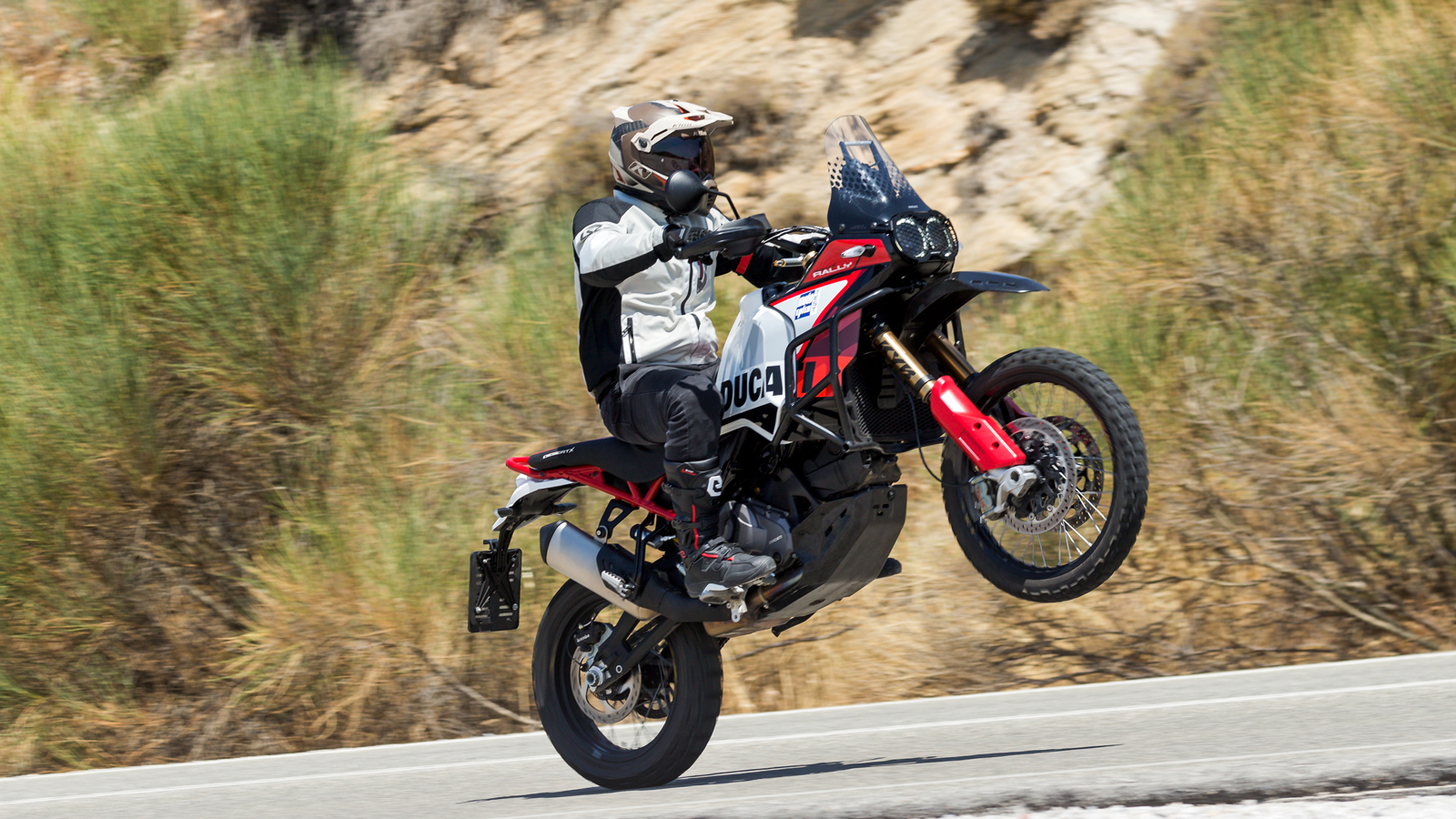 «Είναι όντως 211 κιλά αυτό ή κάτι διάβασα εγώ λάθος στα τεχνικά χαρακτηριστικά;»