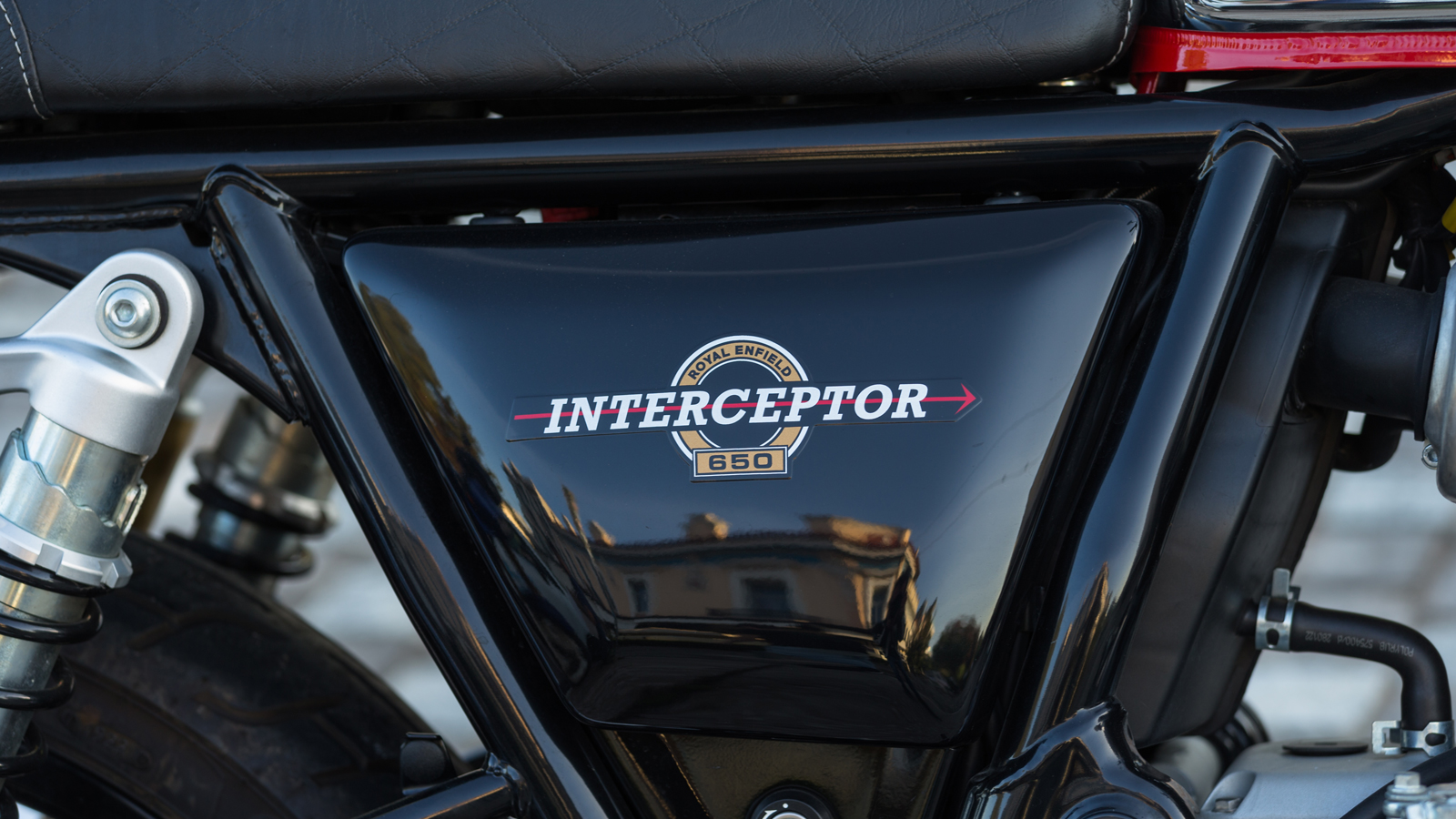 Royal Enfield Interceptor 650 Mark II – Φώτα, κάμερα…πάμε!