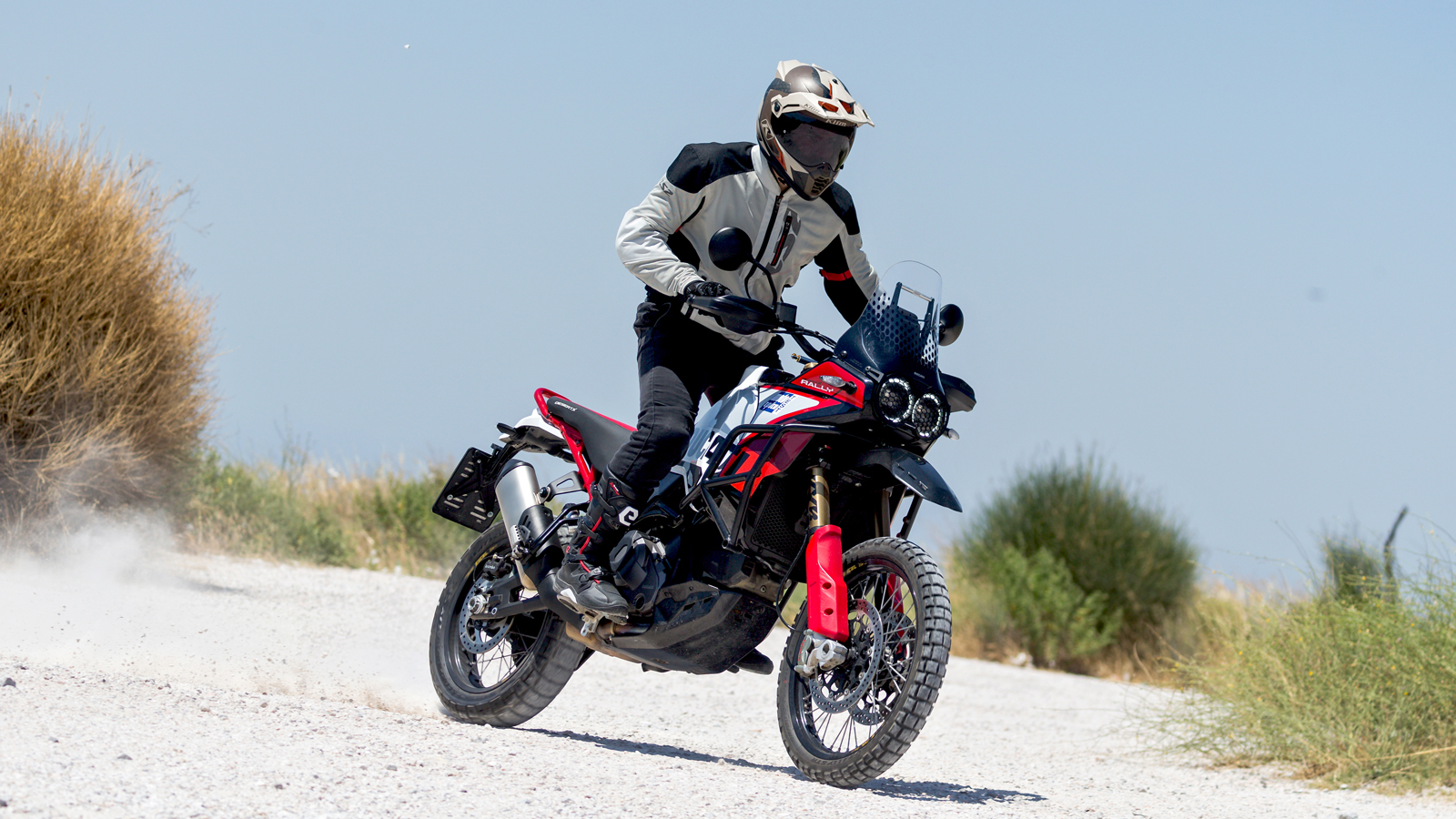 Ducati Desert X Rally - Μια μοτοσυκλέτα που προσεγγίζει το 10 στα 10 σε όλα τα επίπεδα.