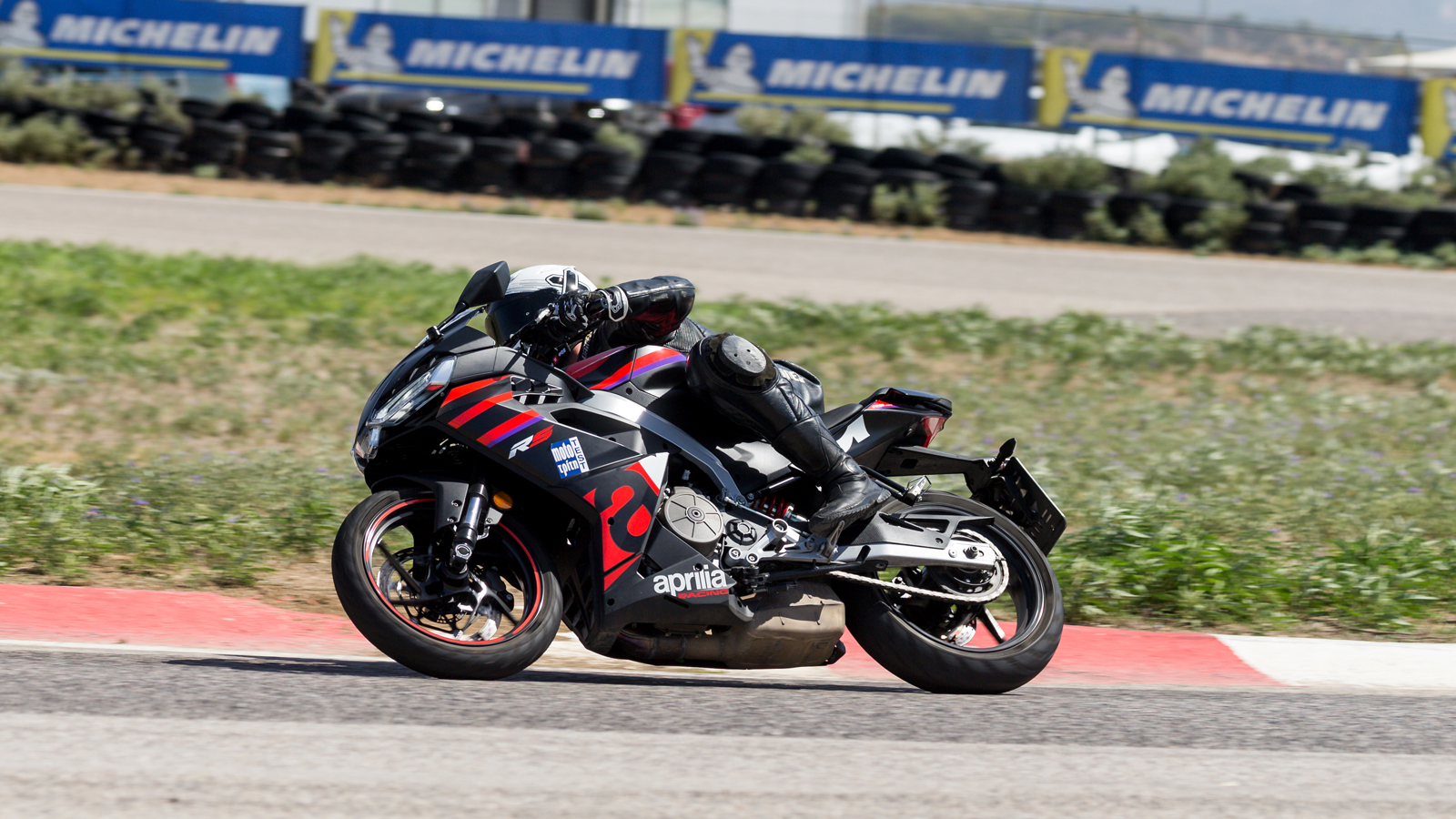 Εκμεταλλεύεσαι στο έπακρο την ισχύ και διασκεδάζεις περισσότερο από ένα 1000άρι.