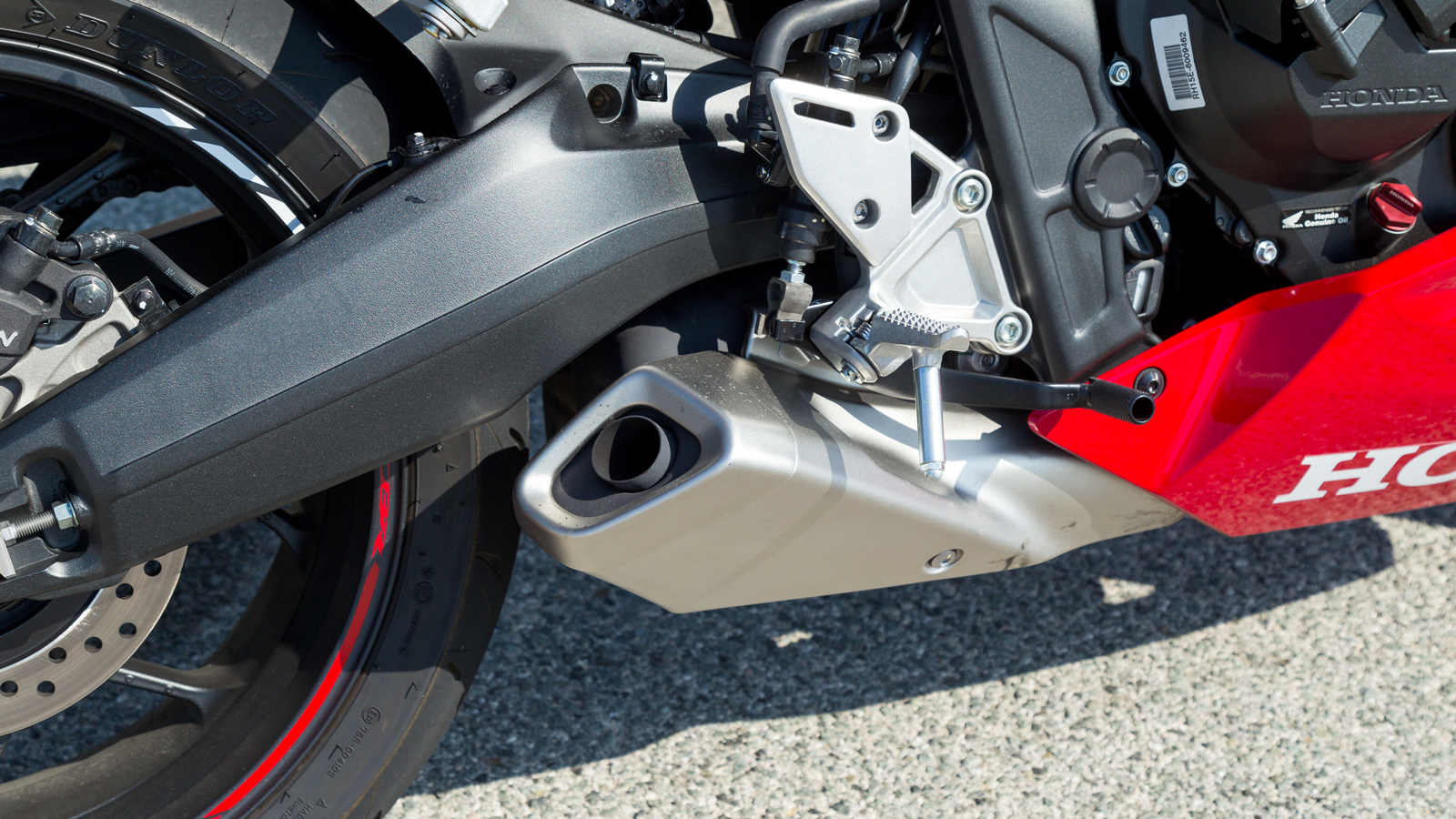  Η μικτή κατανάλωσή του είναι αρκετά καλή για ένα 650άρι τετρακύλινδρο μοτέρ, αφού στην δοκιμή μας έκαψε 5,5λ/100χλμ