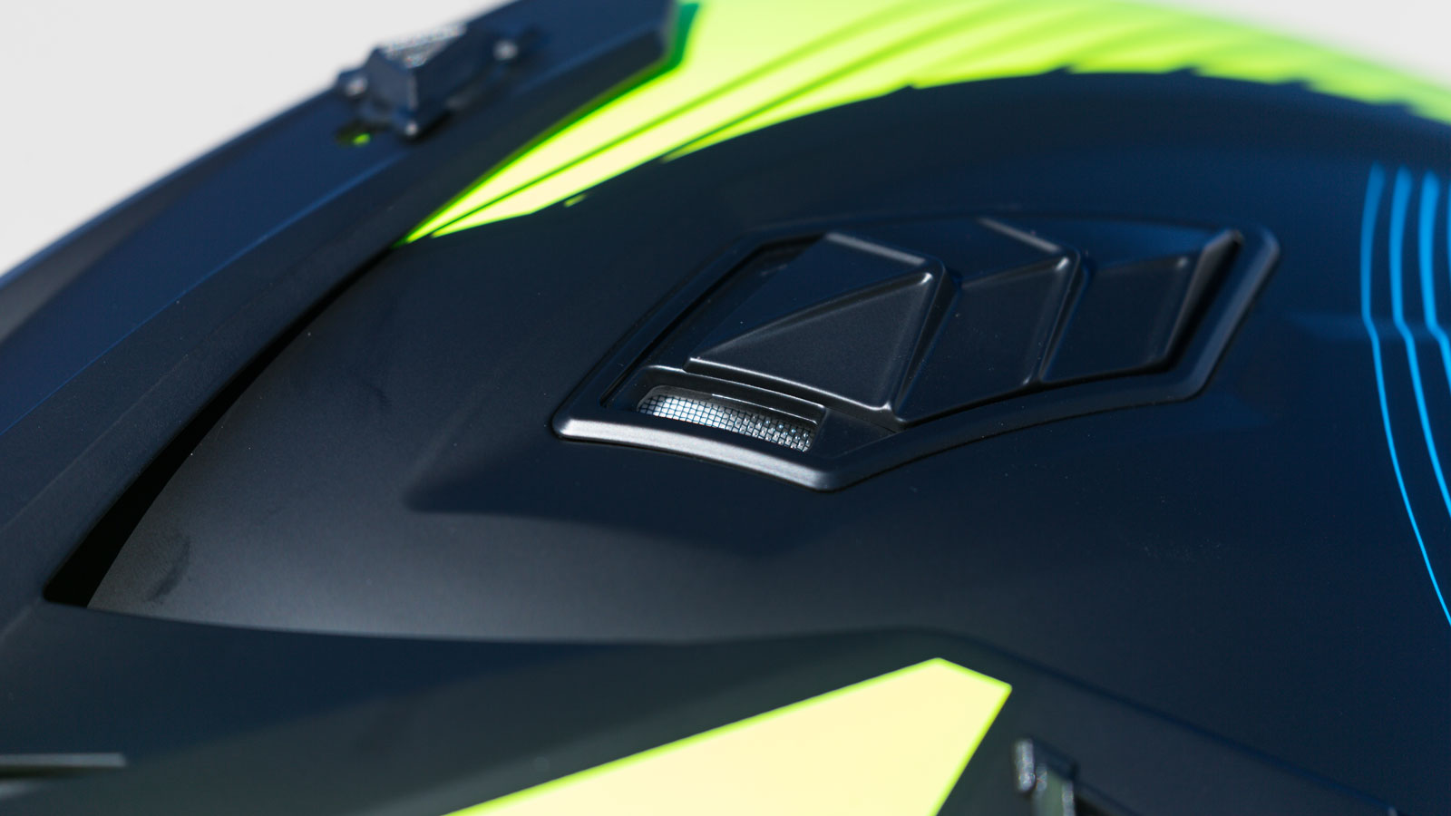 Test FSD FS-X1: Adventure jet με βάρος μόλις 1.110 γραμμάρια