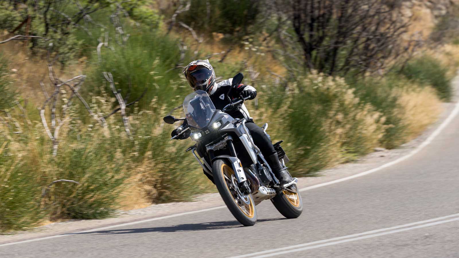 Μια μοτοσυκλέτα που μπορεί να δει τον ανταγωνισμό στα μάτια σε όλο το φάσμα και όχι μόνο στην τιμή; Τότε έχετε μπροστά σας την Kove (με την γνωστή πλέ