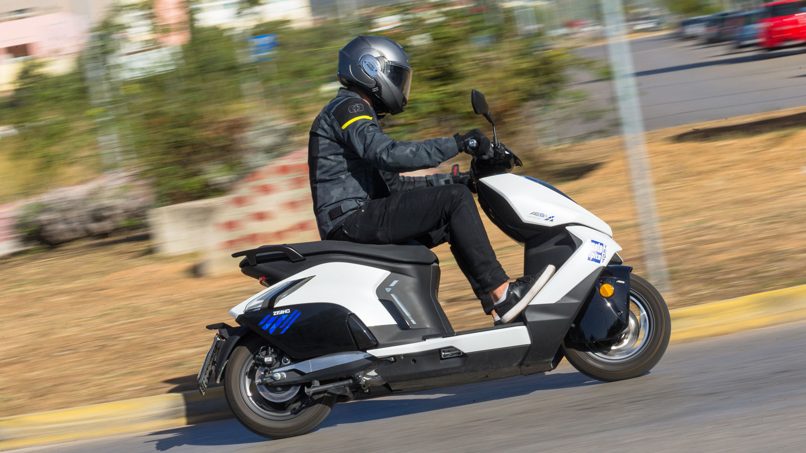 Test - Zeeho AE8+ 2025