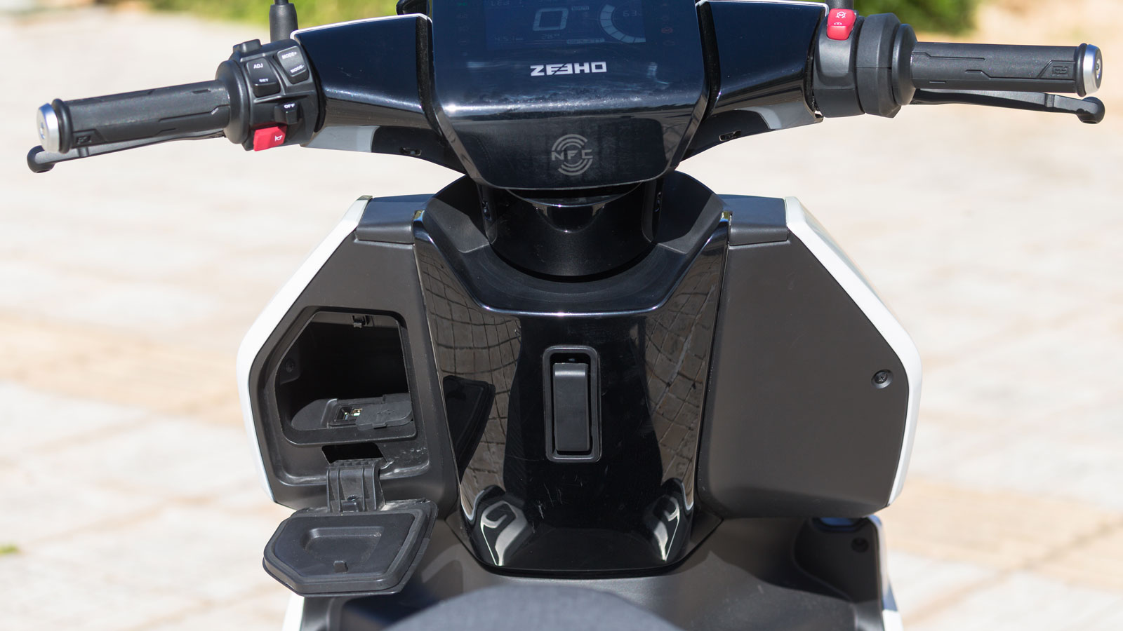 Test - Zeeho AE8+ 2025