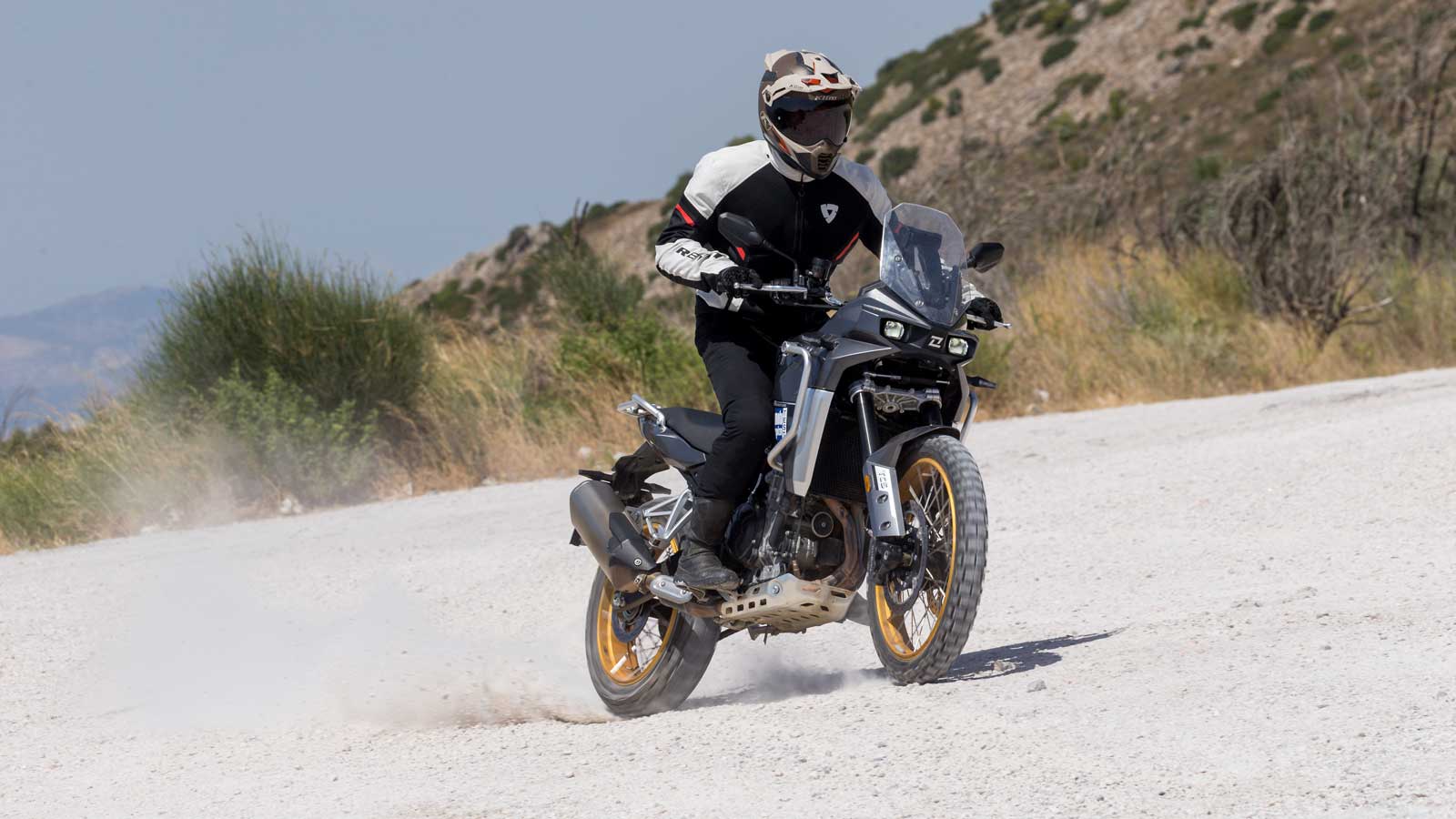 Τα ελαστικά της Pirelli δίνουν τον καλύτερό τους εαυτό .