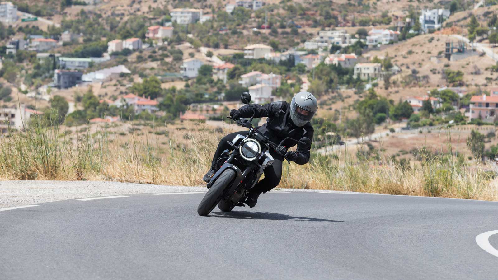 Husqvarna Vitpilen 401: Υποψήφιο για Best Commuter by LS2