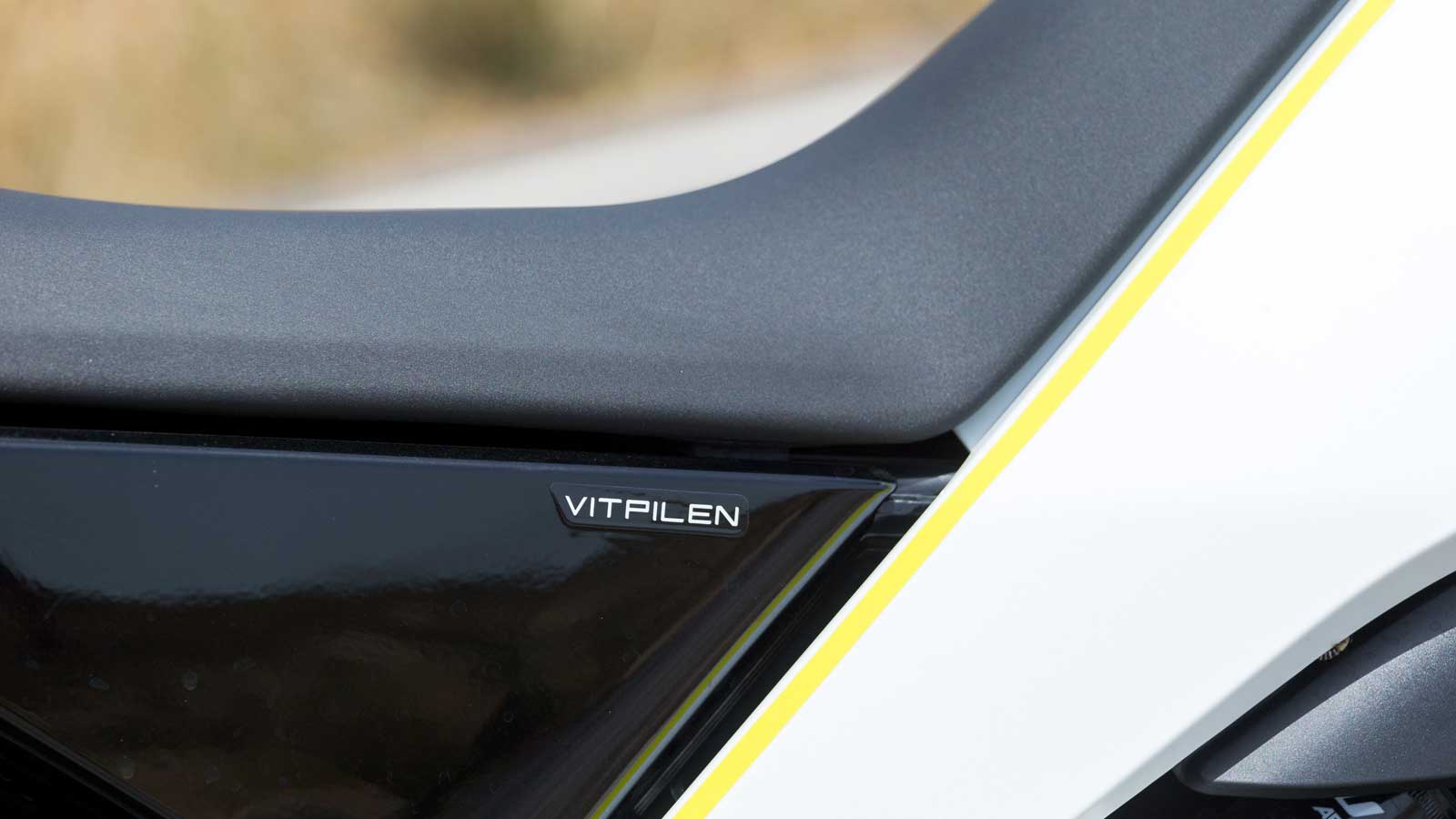 Husqvarna Vitpilen 401: Υποψήφιο για Best Commuter by LS2