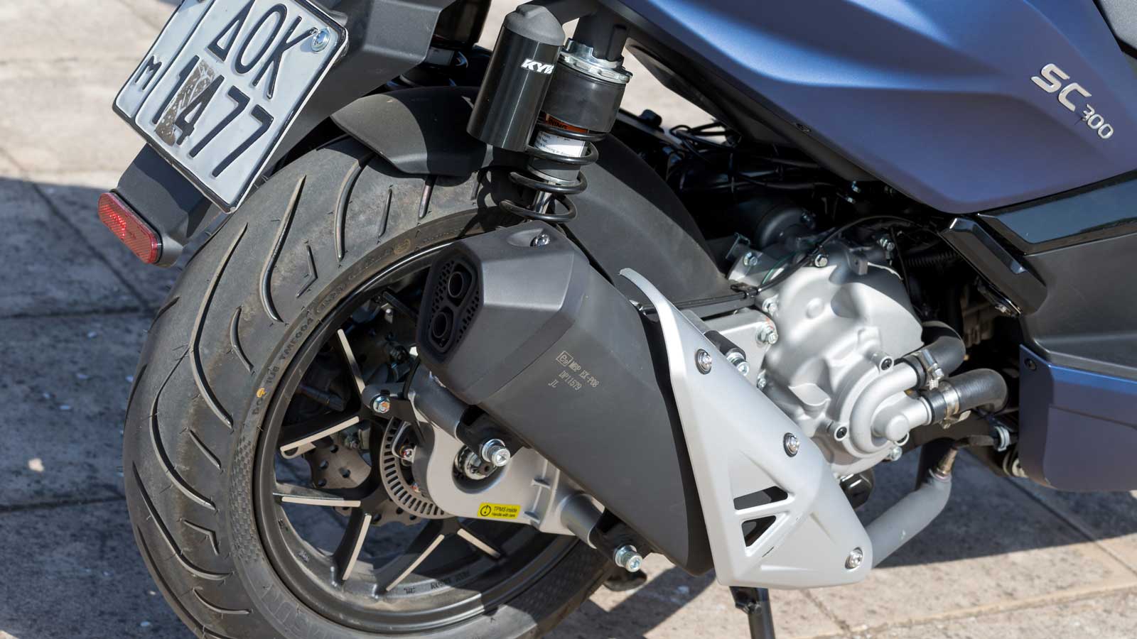 Η εξάτμιση αποκτά επίσης ένα καλαίσθητο σχήμα, το οποίο μάλιστα συνοδεύεται και από έναν απολαυστικό στο άκουσμα ήχο.