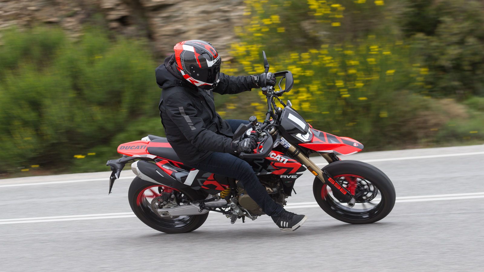 Ducati Hypermotard 698 Mono RVE - Test