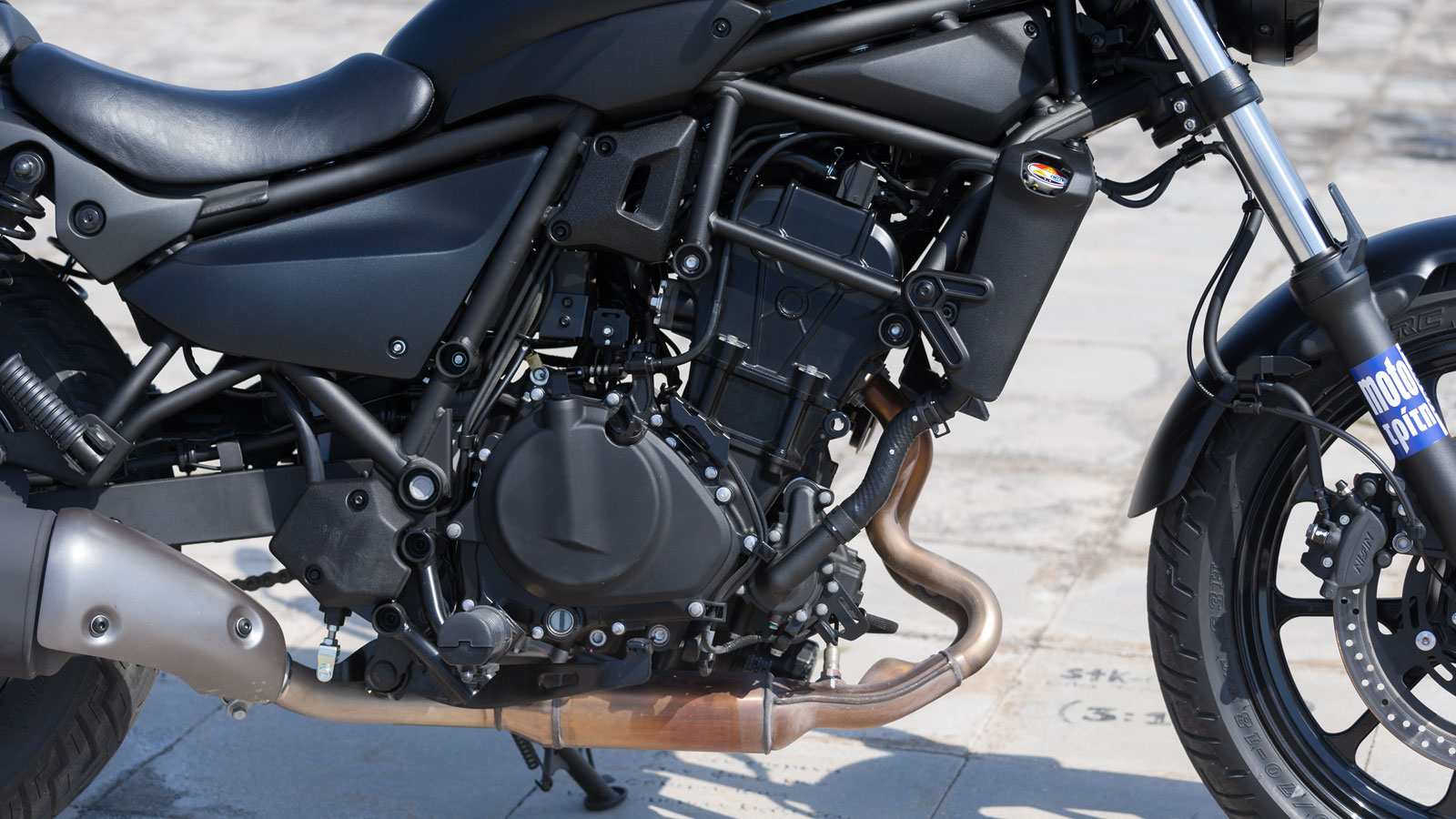 Kawasaki Eliminator 500 – Υποψήφιο για Best Commuter by LS2