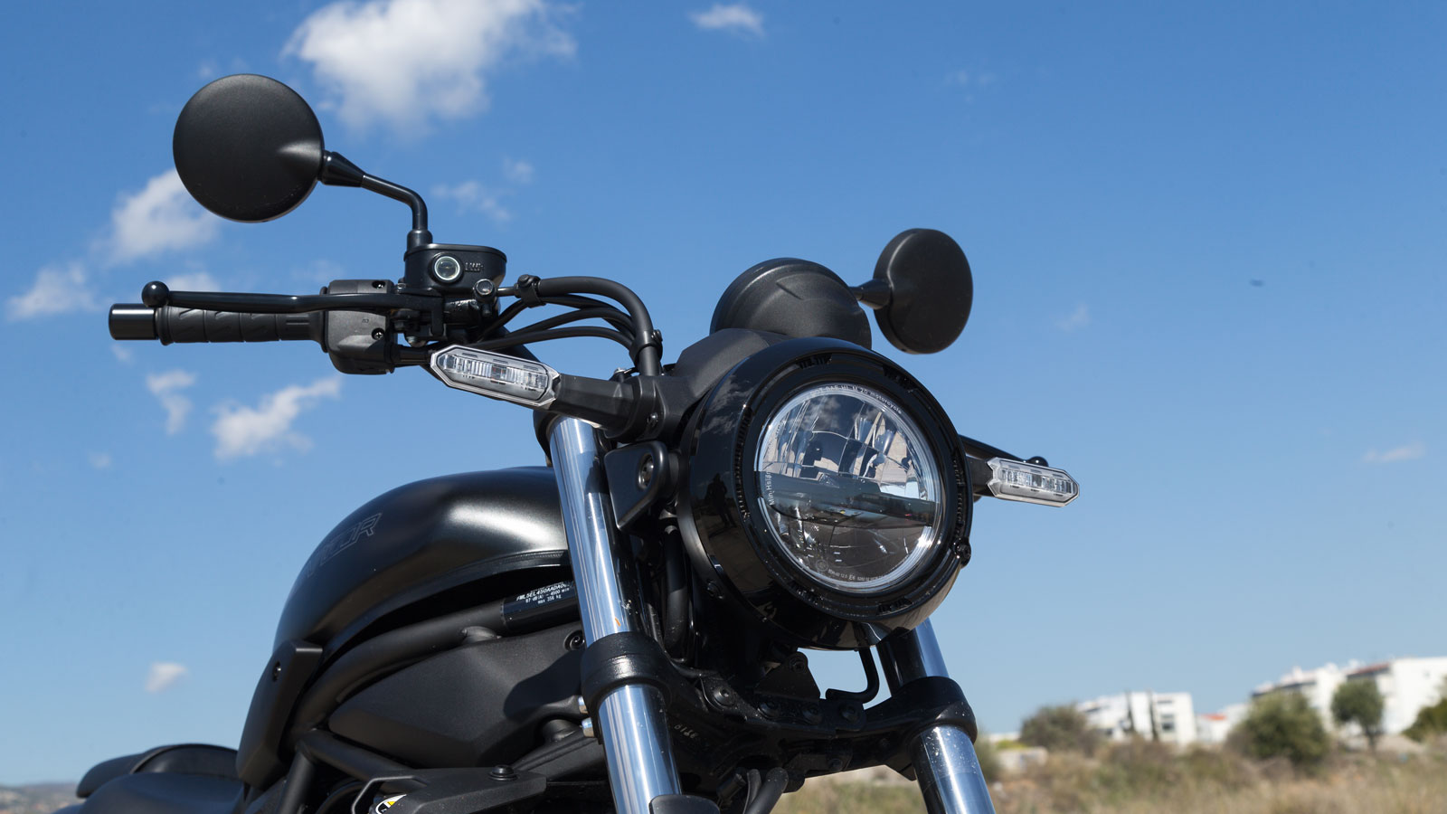 Kawasaki Eliminator 500 – Υποψήφιο για Best Commuter by LS2