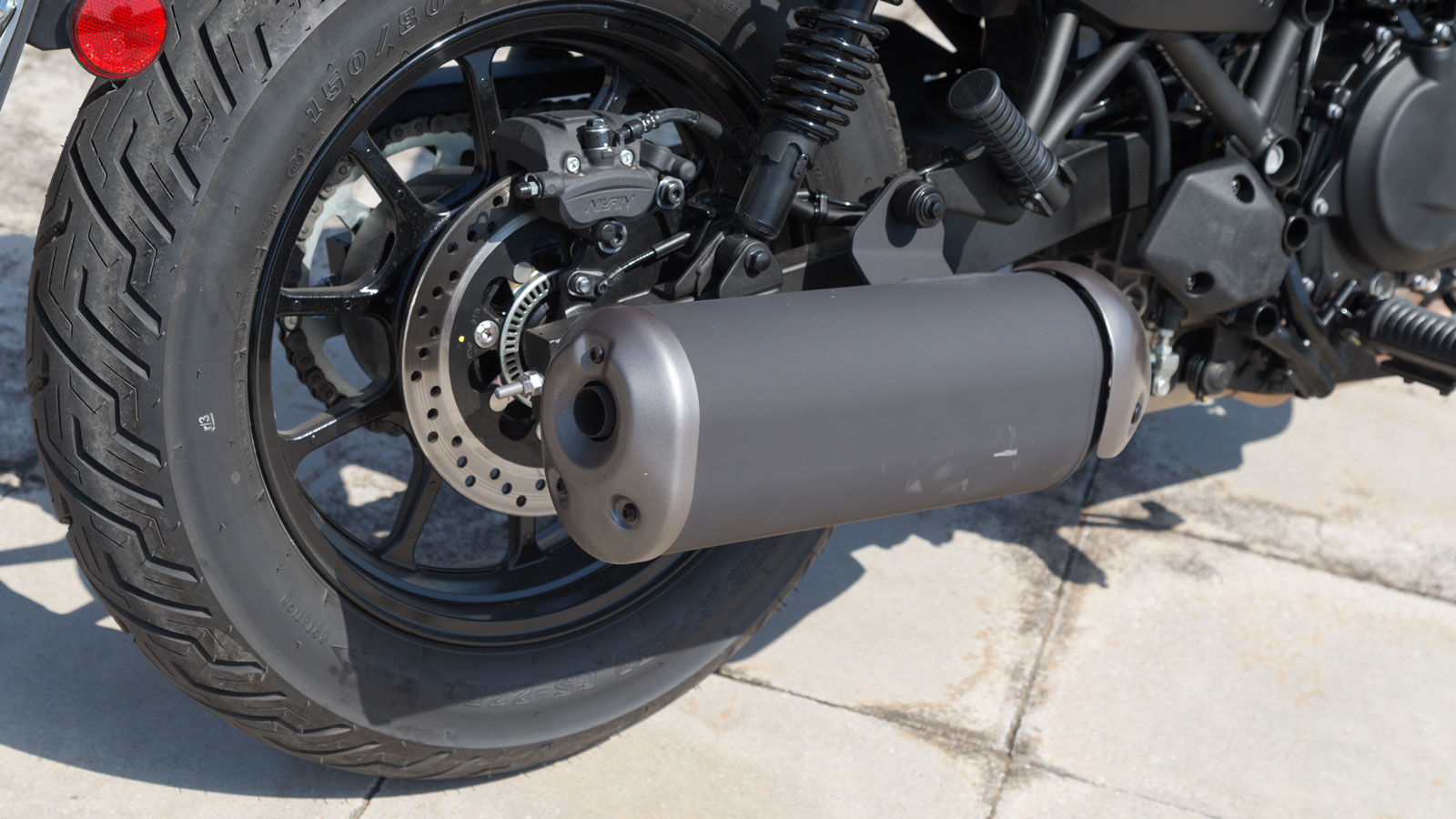 Kawasaki Eliminator 500 – Υποψήφιο για Best Commuter by LS2