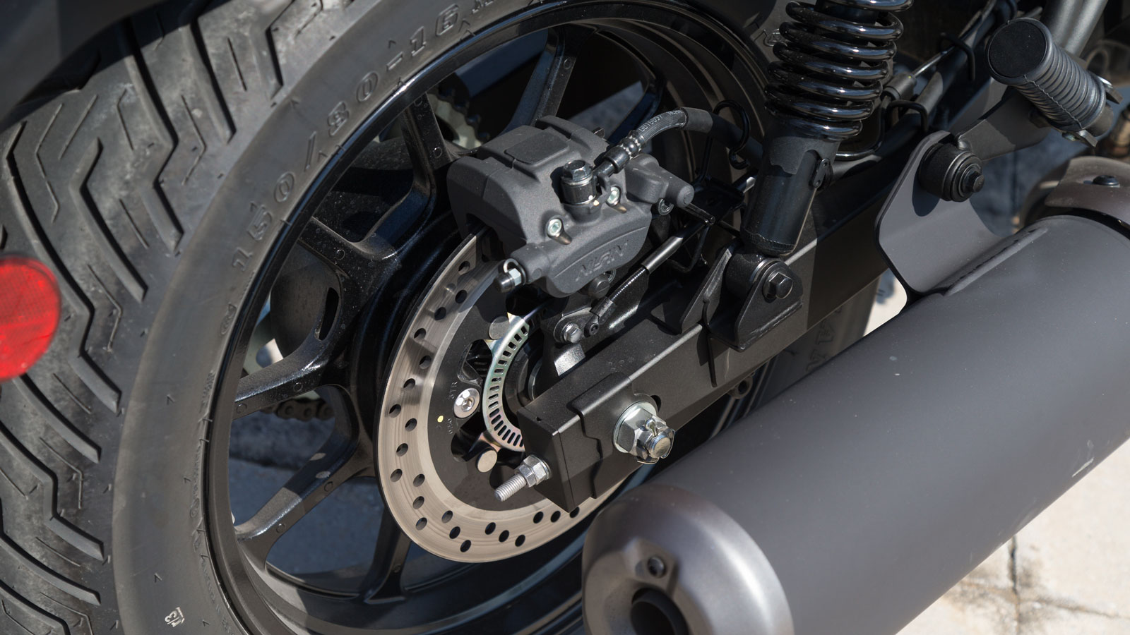 Kawasaki Eliminator 500 – Υποψήφιο για Best Commuter by LS2